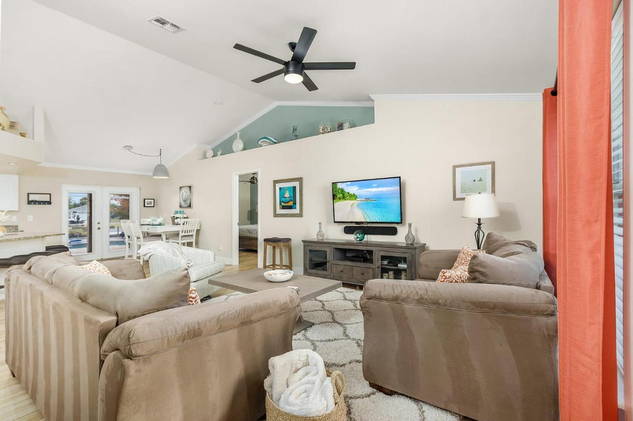 Villa Three Sisters - Roelens Vacations Cape Coral Bagian luar foto