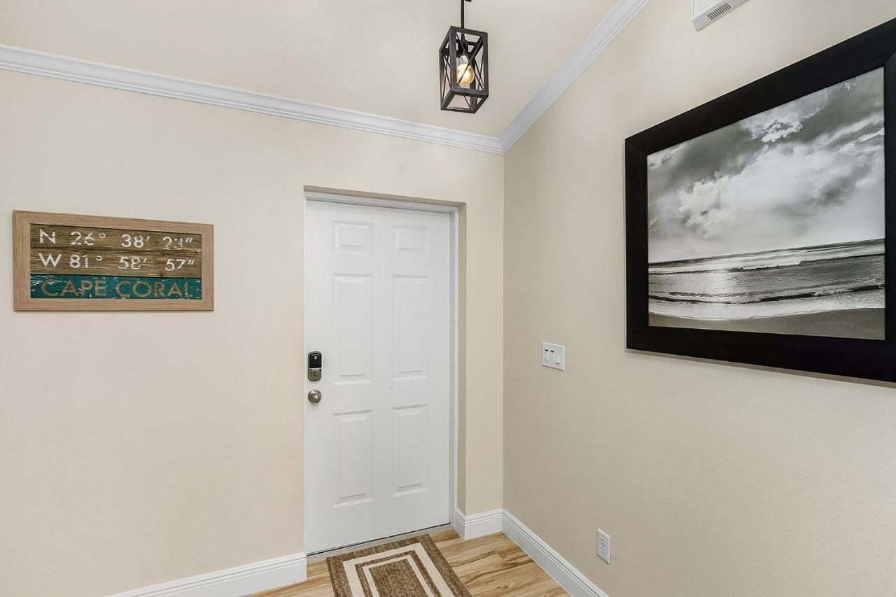Villa Three Sisters - Roelens Vacations Cape Coral Bagian luar foto