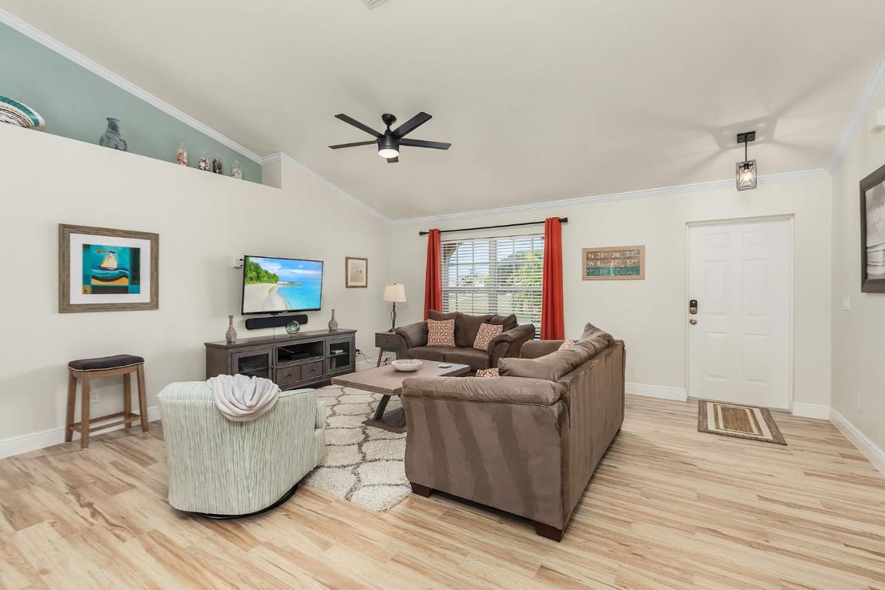 Villa Three Sisters - Roelens Vacations Cape Coral Bagian luar foto