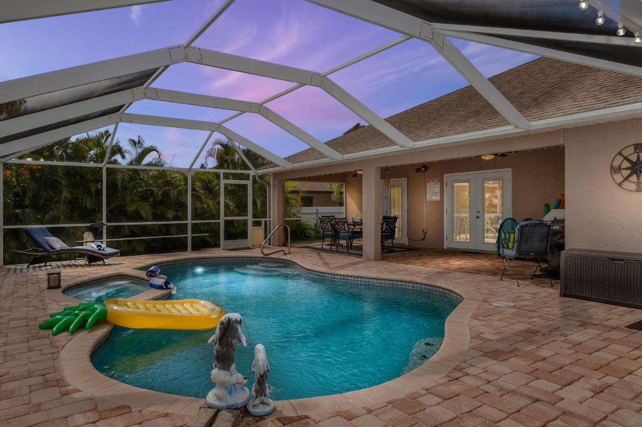 Villa Three Sisters - Roelens Vacations Cape Coral Bagian luar foto