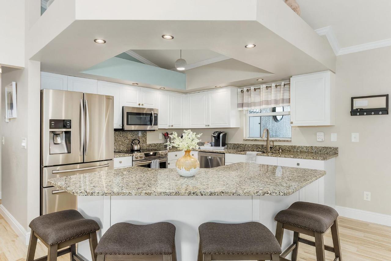 Villa Three Sisters - Roelens Vacations Cape Coral Bagian luar foto